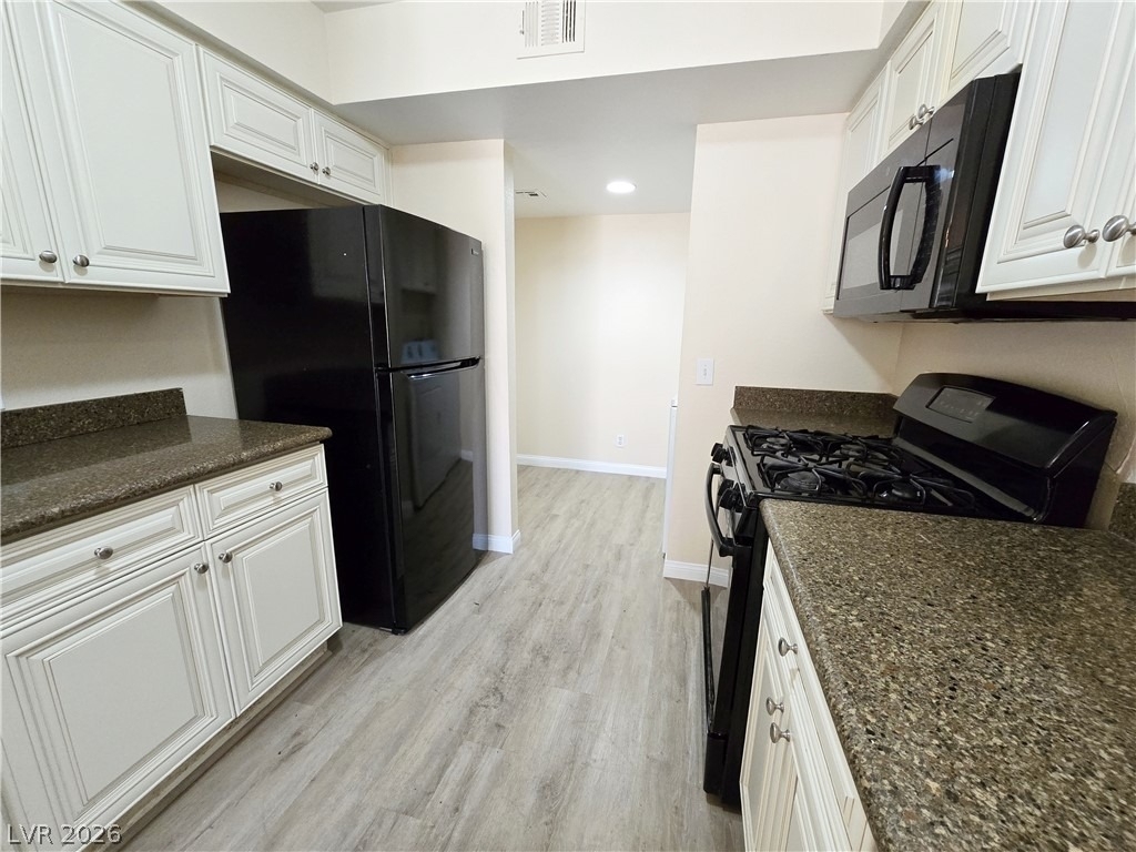 2817 Crystal Lantern Drive - Photo 8