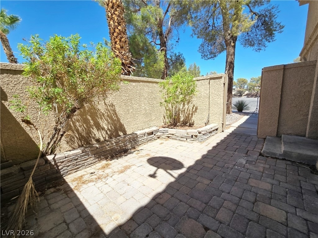 2817 Crystal Lantern Drive - Photo 2