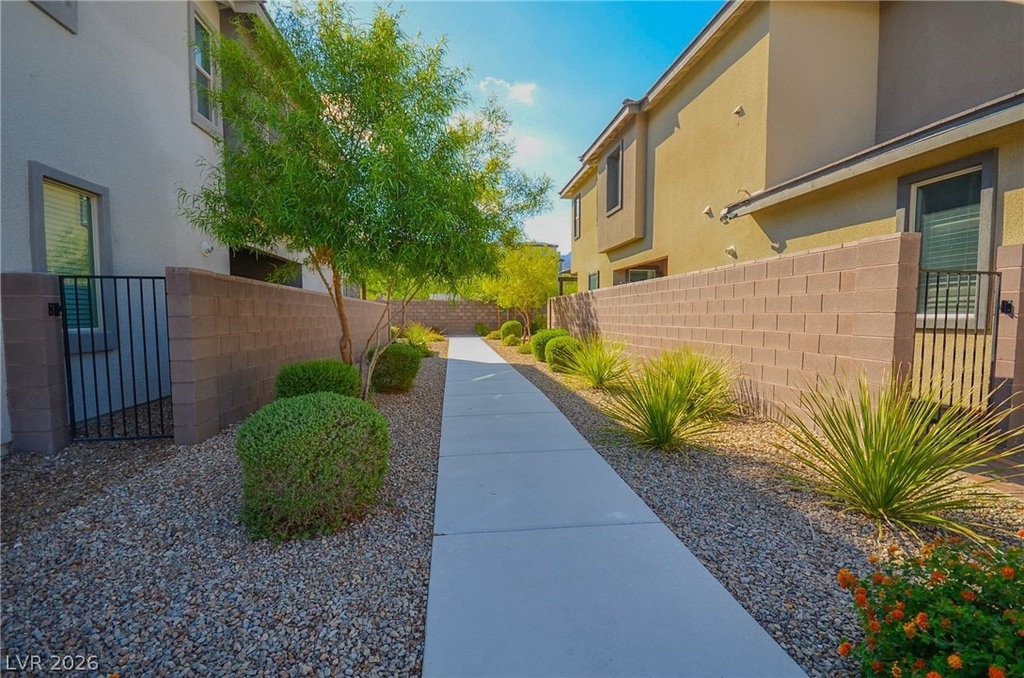 541 Tokopah Falls Street - Photo 3