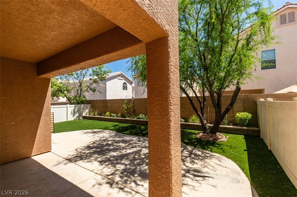 8909 Houston Ridge Avenue - Photo 40