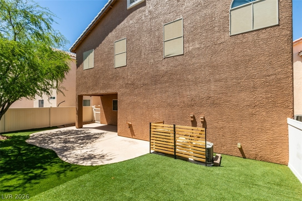 8909 Houston Ridge Avenue - Photo 44