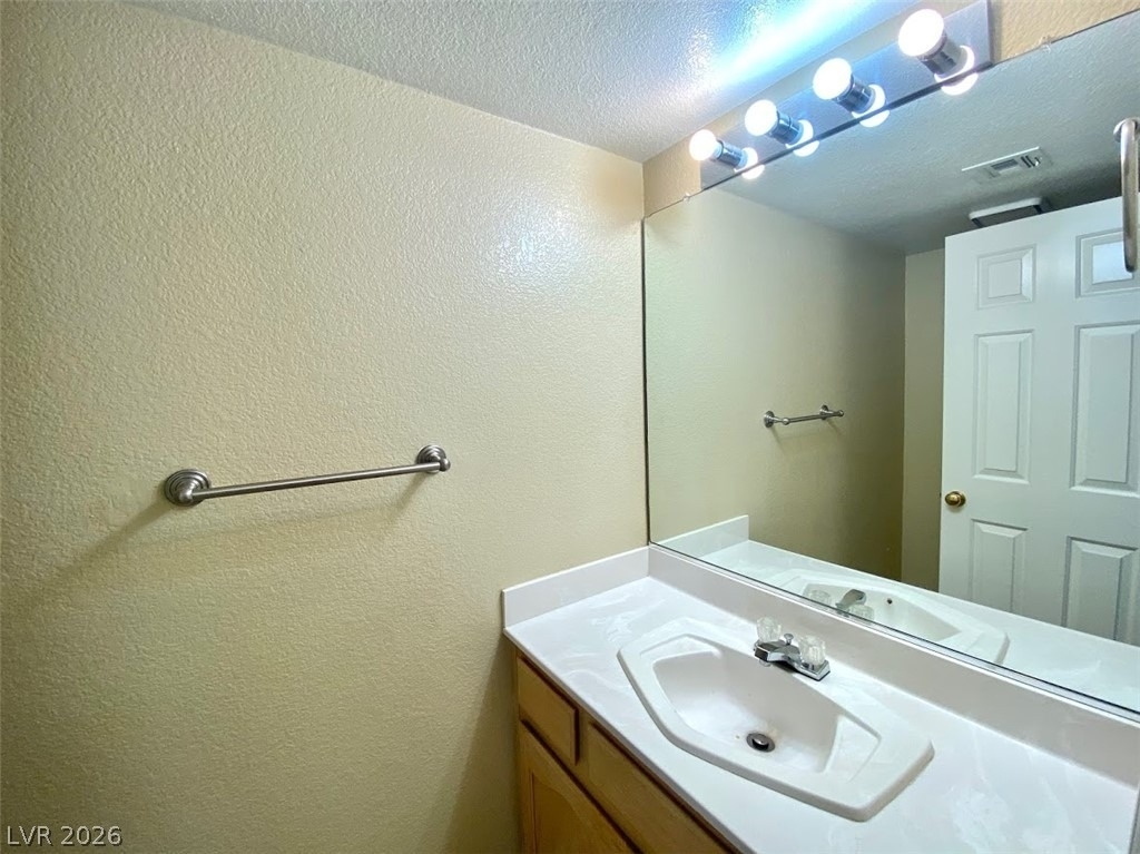 8009 Dover Shores Avenue - Photo 15