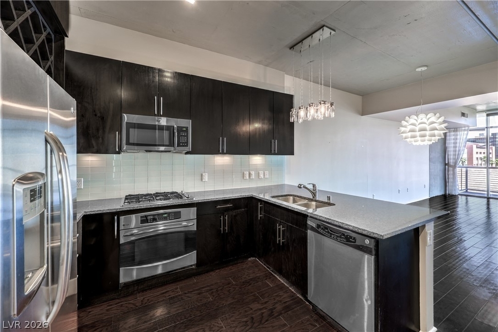 353 Bonneville Avenue - Photo 8