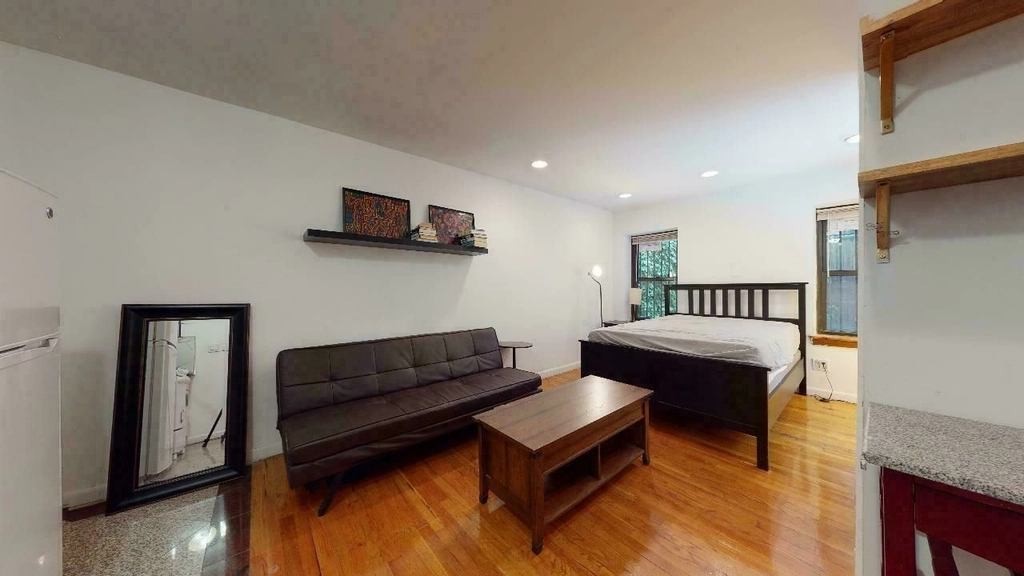 322 2nd Avenue - Photo 3
