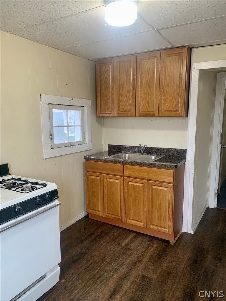 146 E 2nd Street - Photo 4