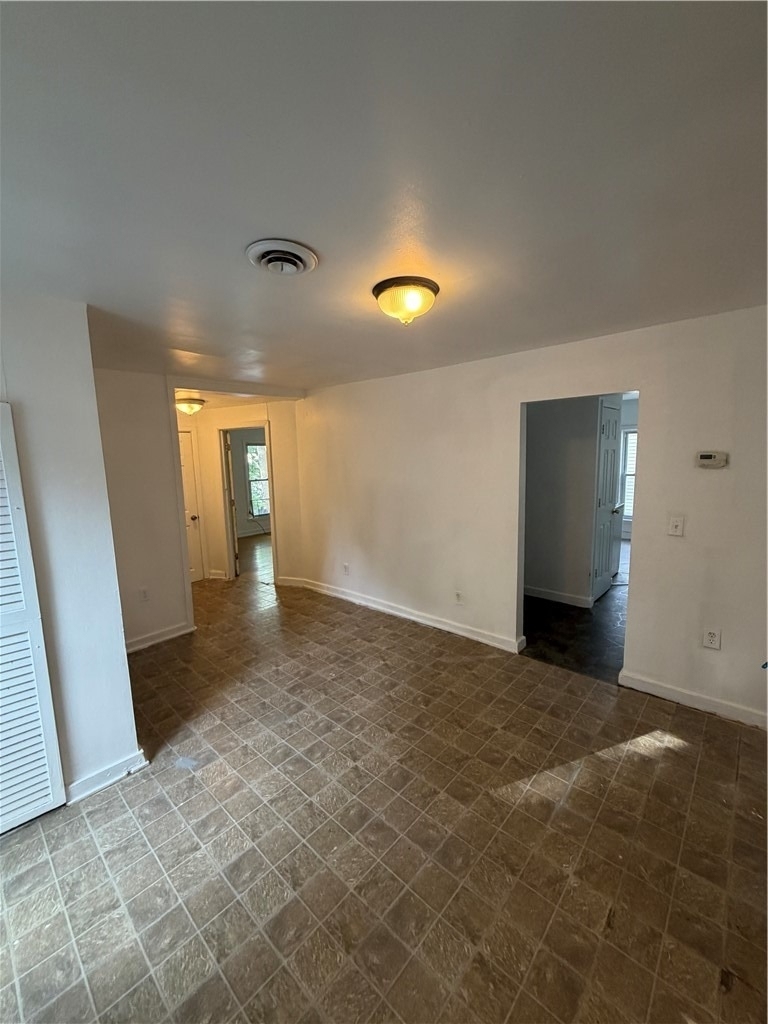 524 W 1st Street - Photo 3