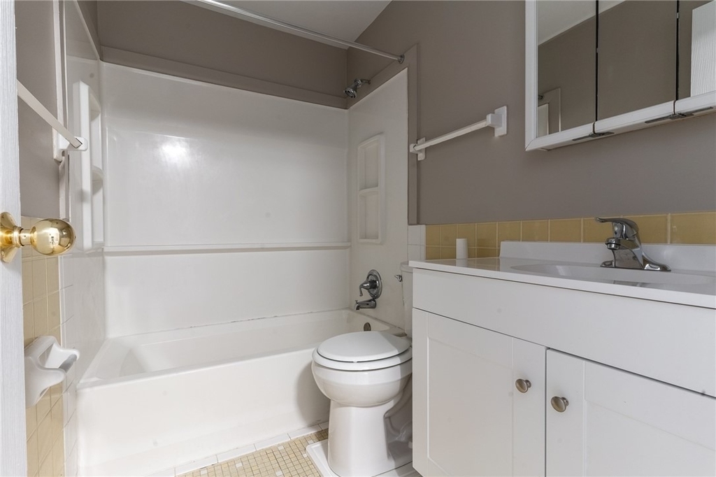 245 Chartwell Court - Photo 8