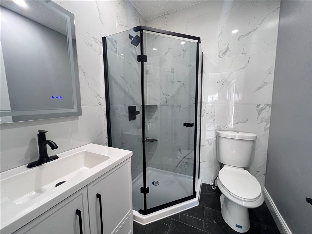 79 Evangeline Street - Photo 4