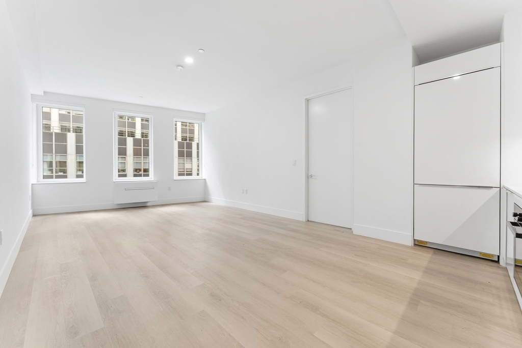 55 Broad Street - Photo 0