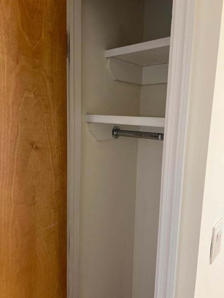 East 84th Street - Photo 7