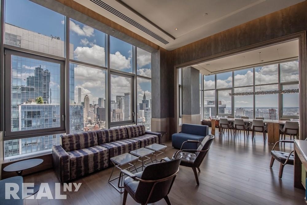 West 31st Street - Photo 12