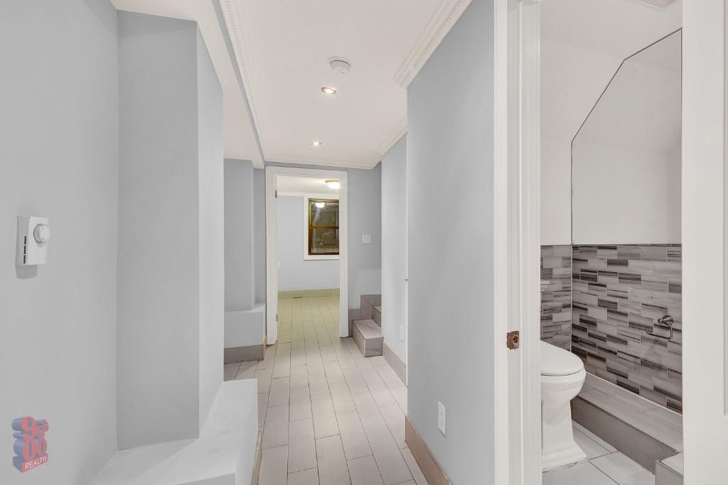 East 7th Street - Photo 8