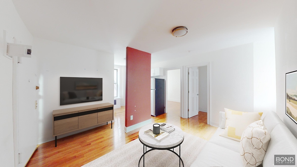 York Avenue - Photo 2