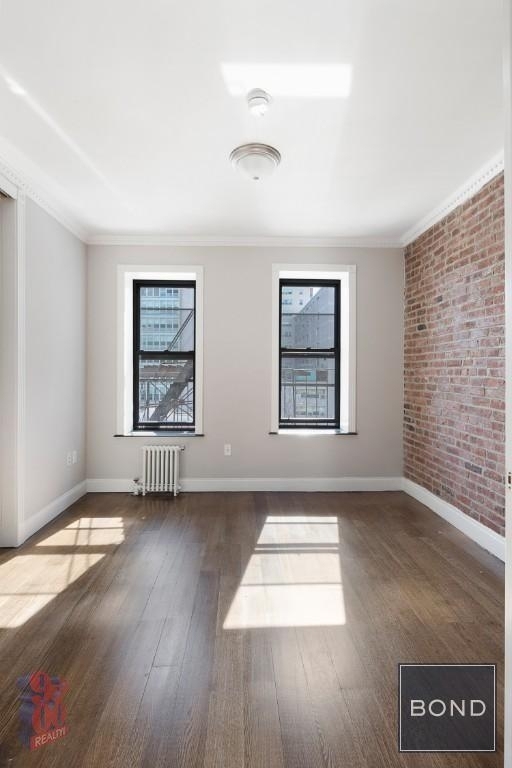 East 100th Street - Photo 4
