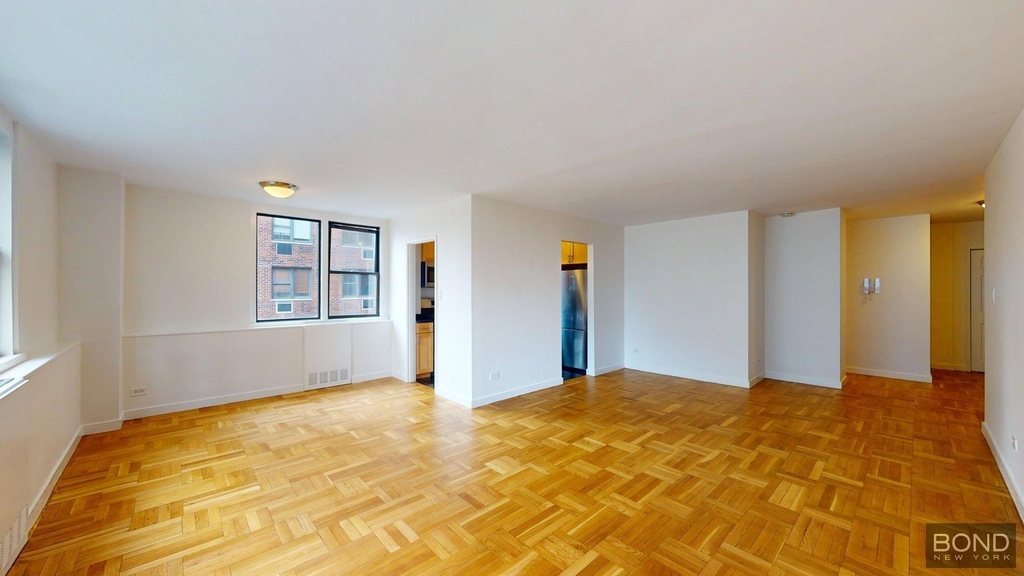 East 79th Street - Photo 0