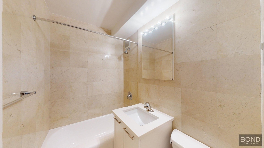 East 79th Street - Photo 3