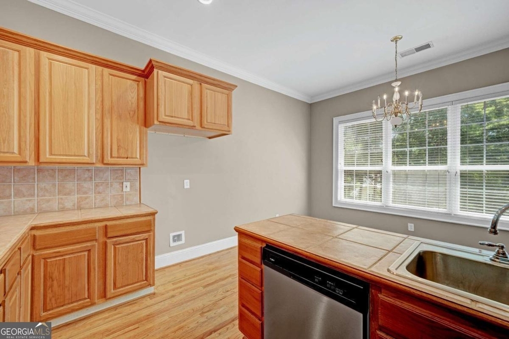 1566 Greyson Ridge - Photo 9