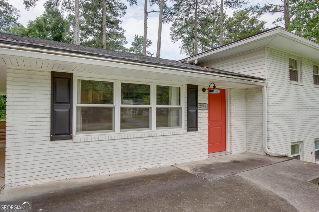 2752 Arrowood Drive - Photo 3