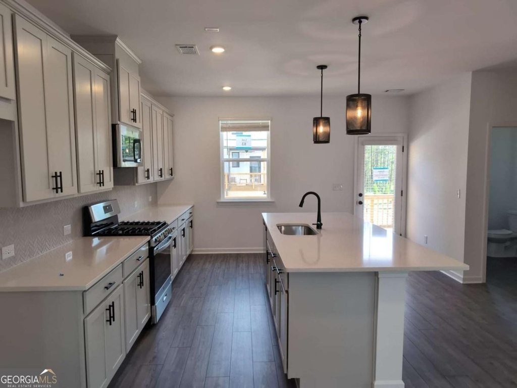 100 Holt Lane - Photo 7