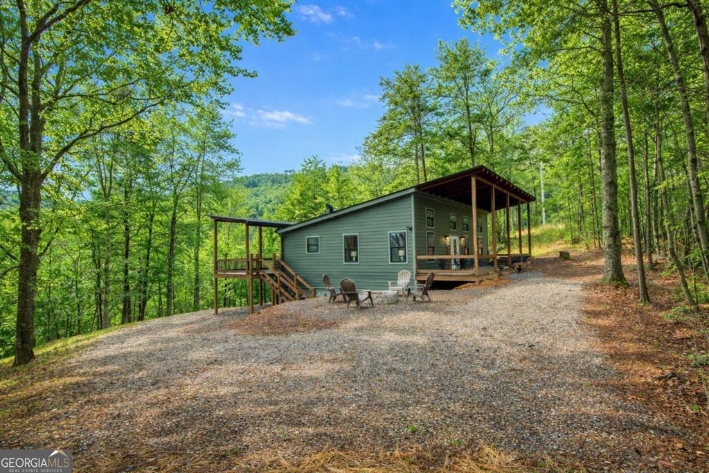 642 Crabapple Drive - Photo 0