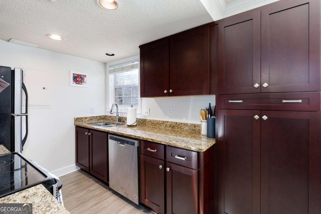 6900 Roswell Road - Photo 12