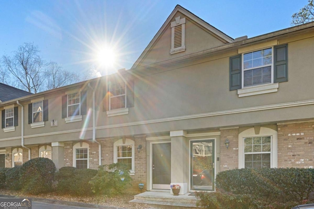6900 Roswell Road - Photo 2