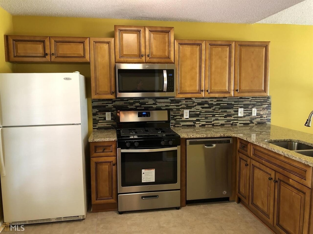 5955 Graywood Circle - Photo 11