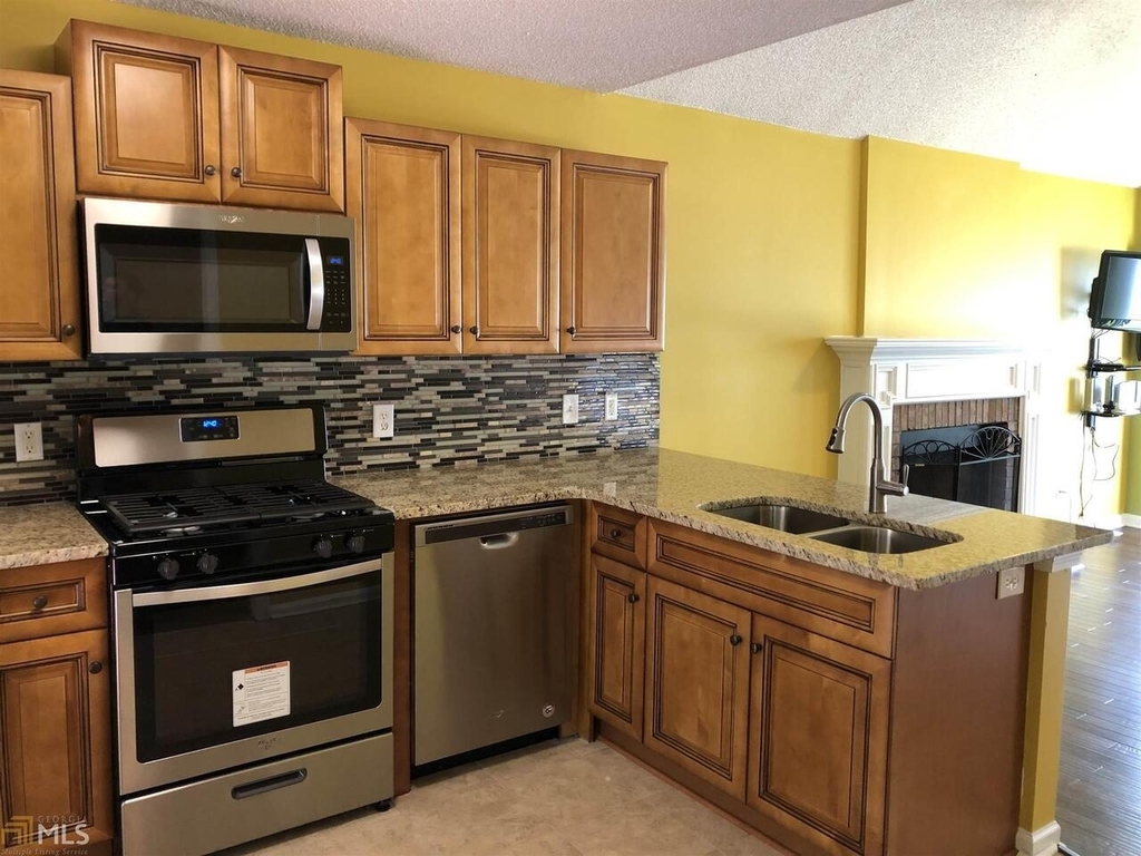 5955 Graywood Circle - Photo 10