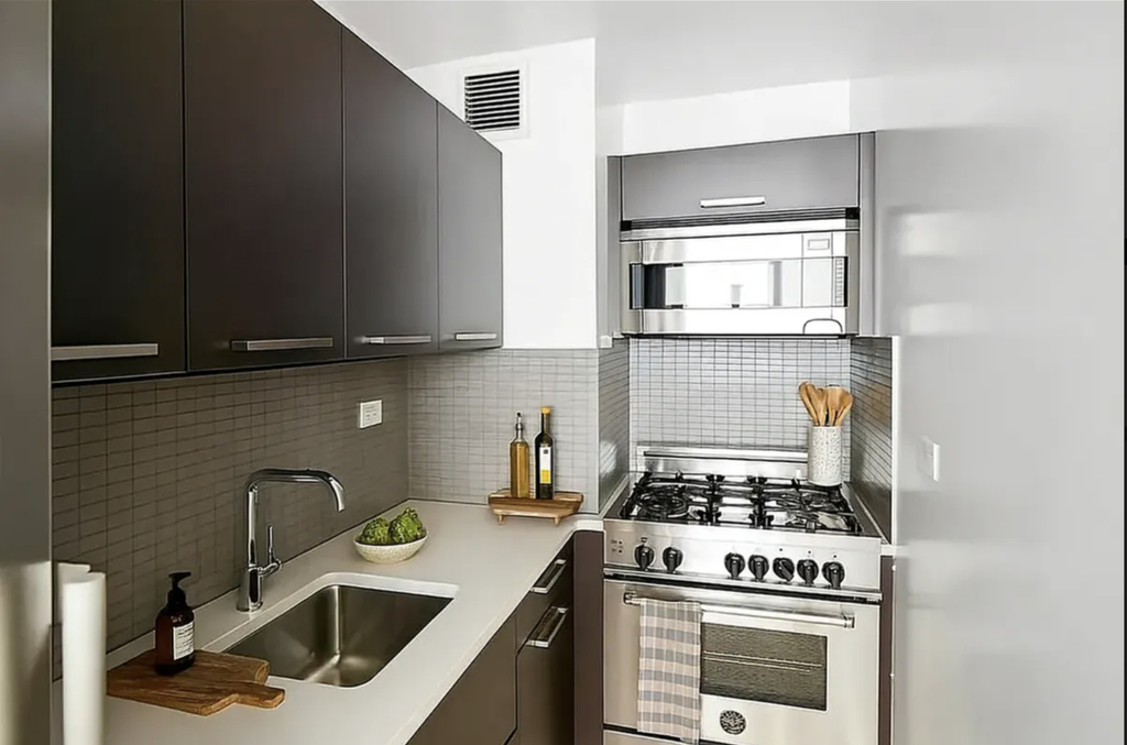 East 39th Street - Photo 2