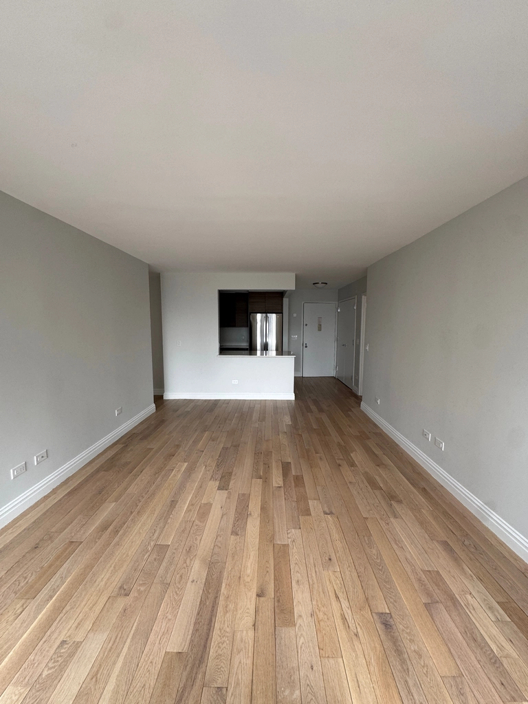 West 48th Street - Photo 4