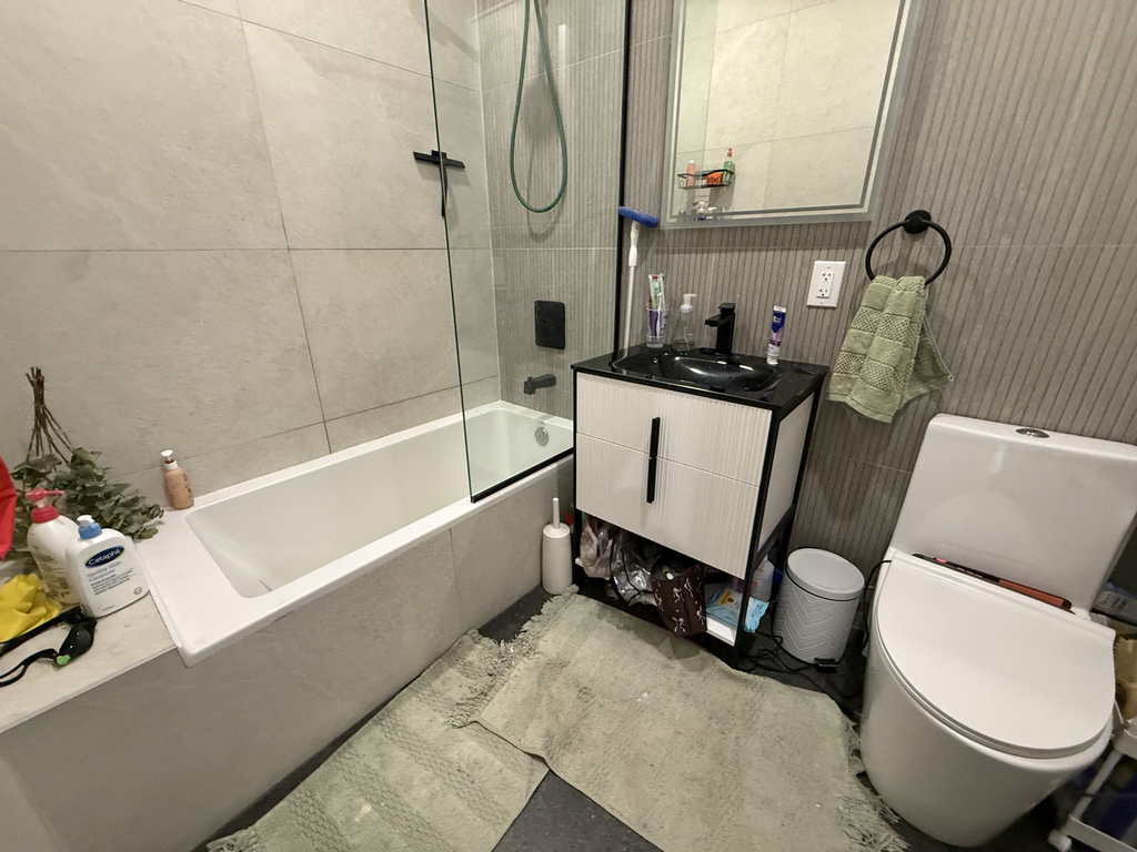 143 Meserole Street - Photo 2