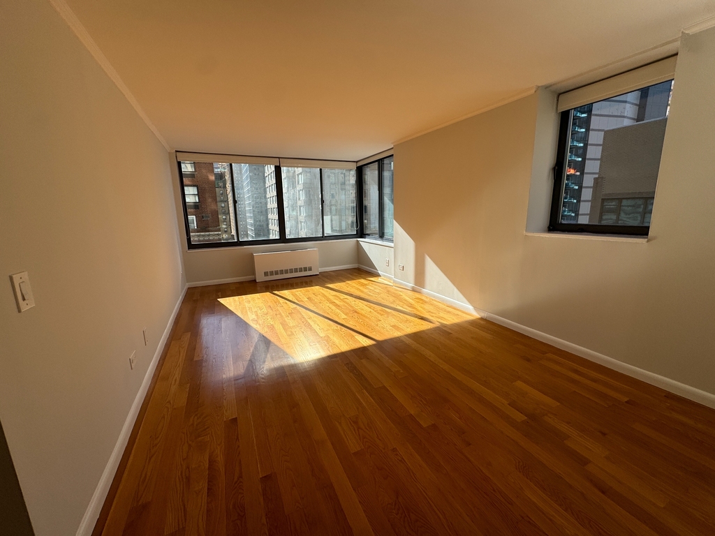 West 48th Street - Photo 0