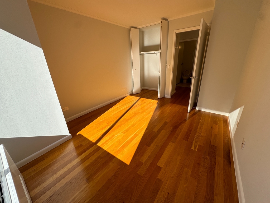 West 48th Street - Photo 3