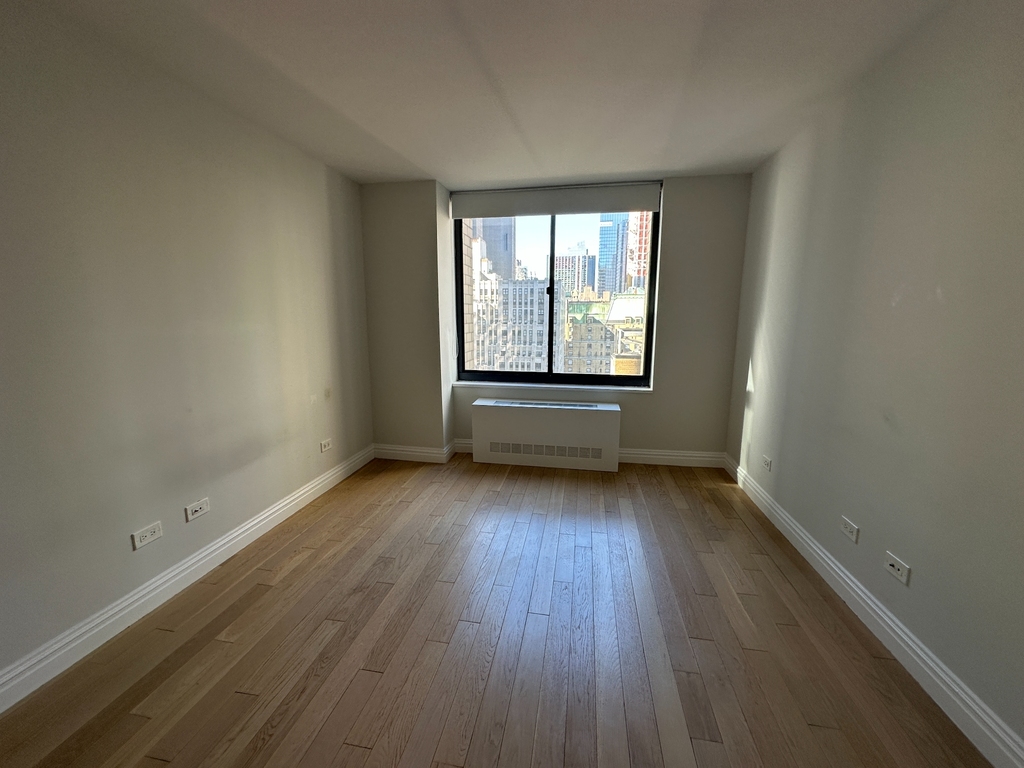47th Street & 8th Ave - Photo 3