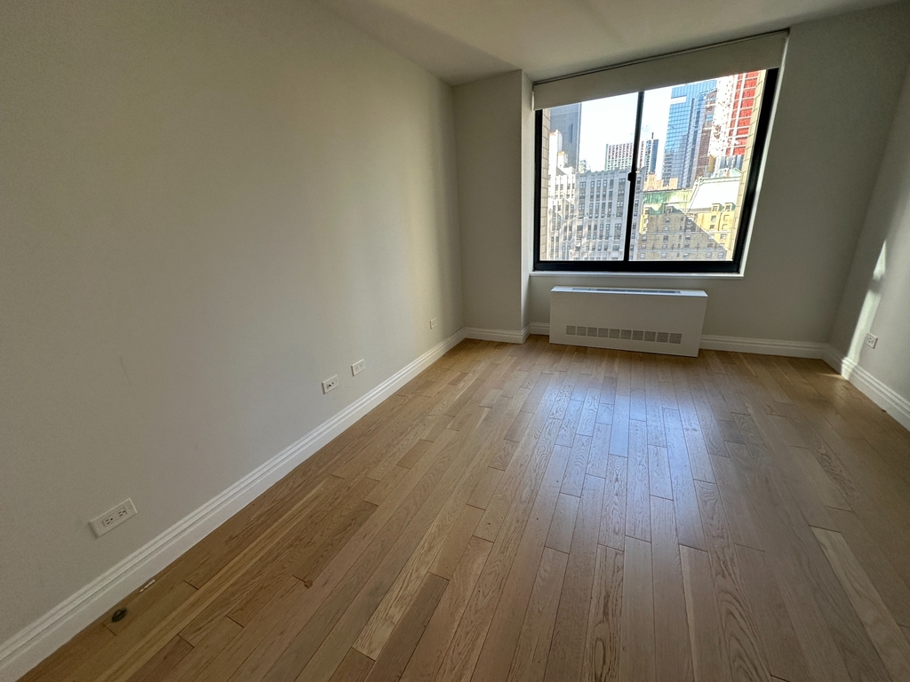 47th Street & 8th Ave - Photo 11