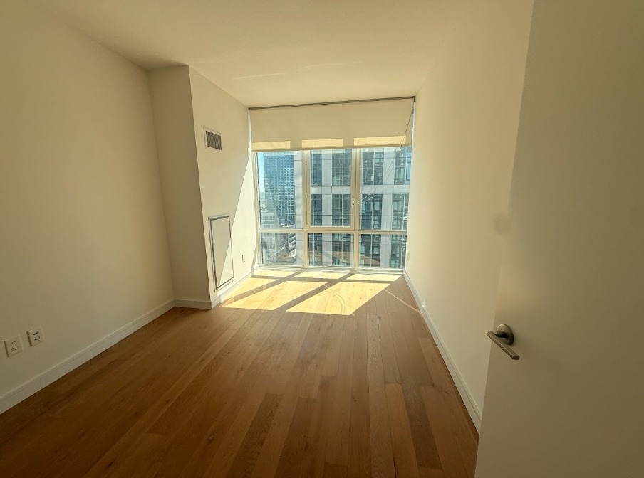 24th Street - Photo 9
