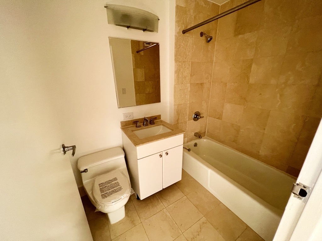 West 48th Street - Photo 7