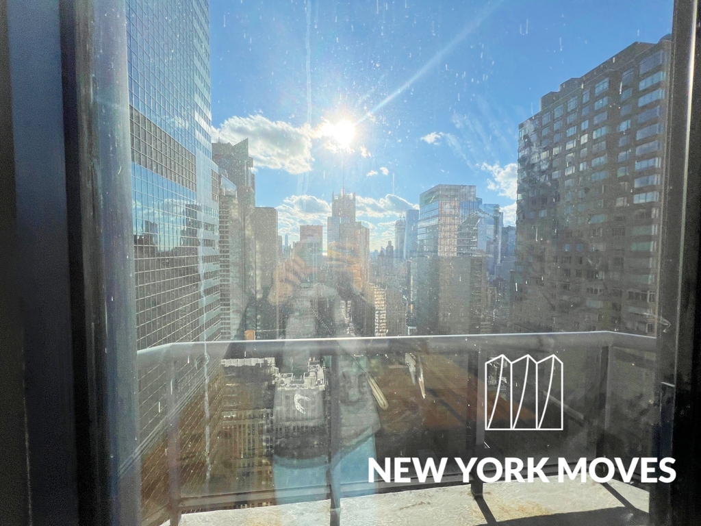 West 48th Street - Photo 1