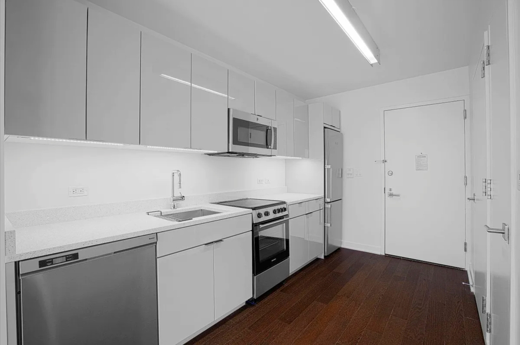 West 113th Street & Amsterdam Avenue - Photo 4