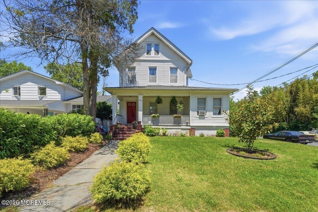 1001 Fifth Avenue - Photo 1