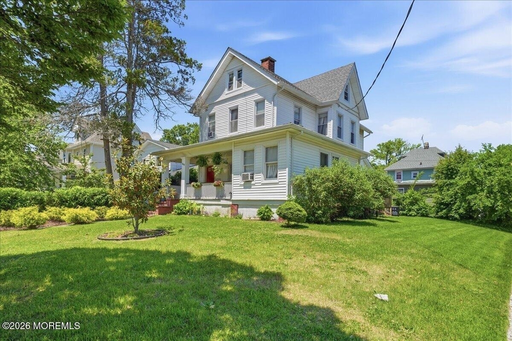 1001 Fifth Avenue - Photo 2