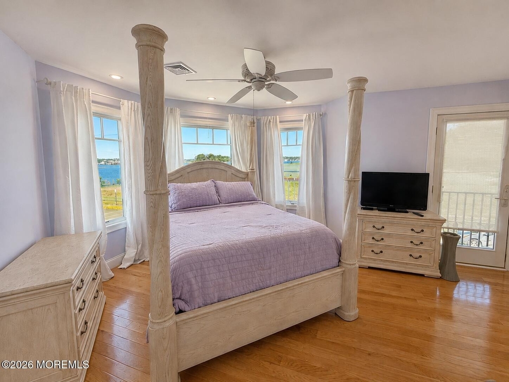 550 Whiting Avenue - Photo 10