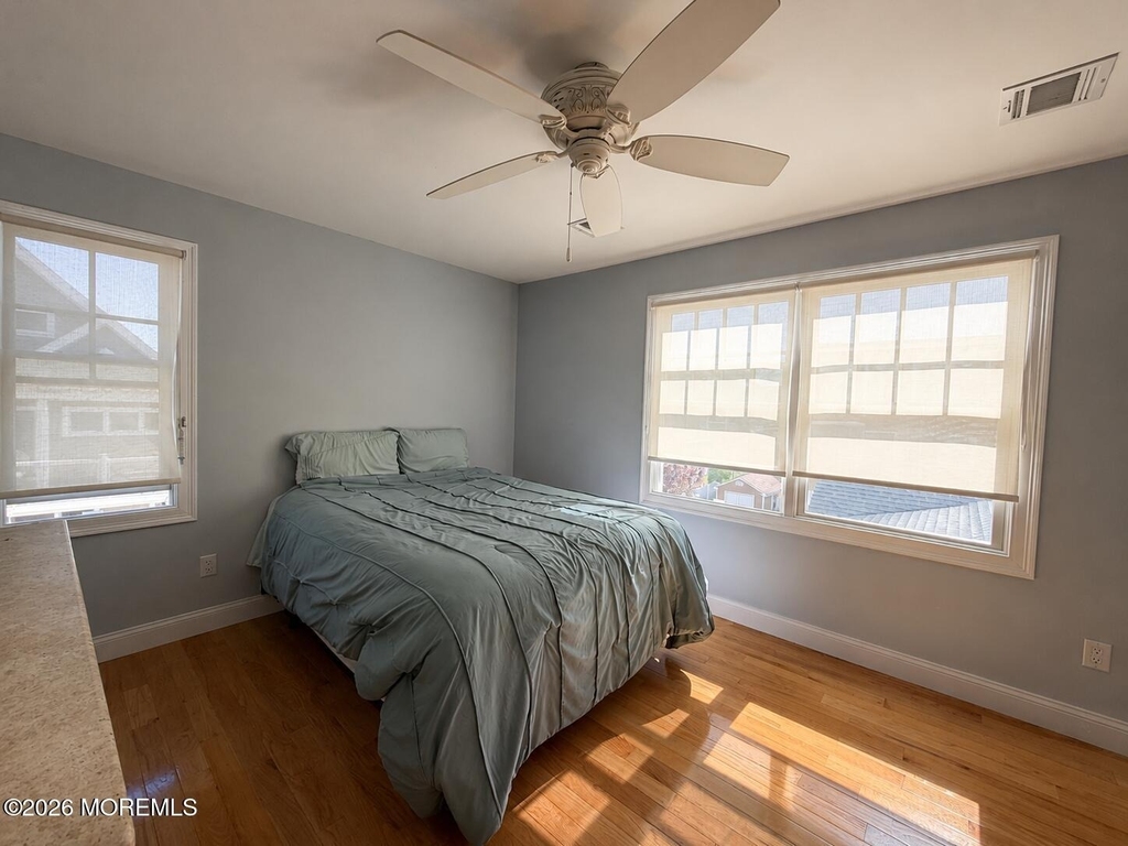 550 Whiting Avenue - Photo 15