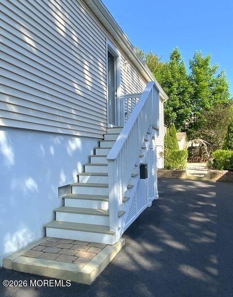 18 Meadowbrook Avenue - Photo 1