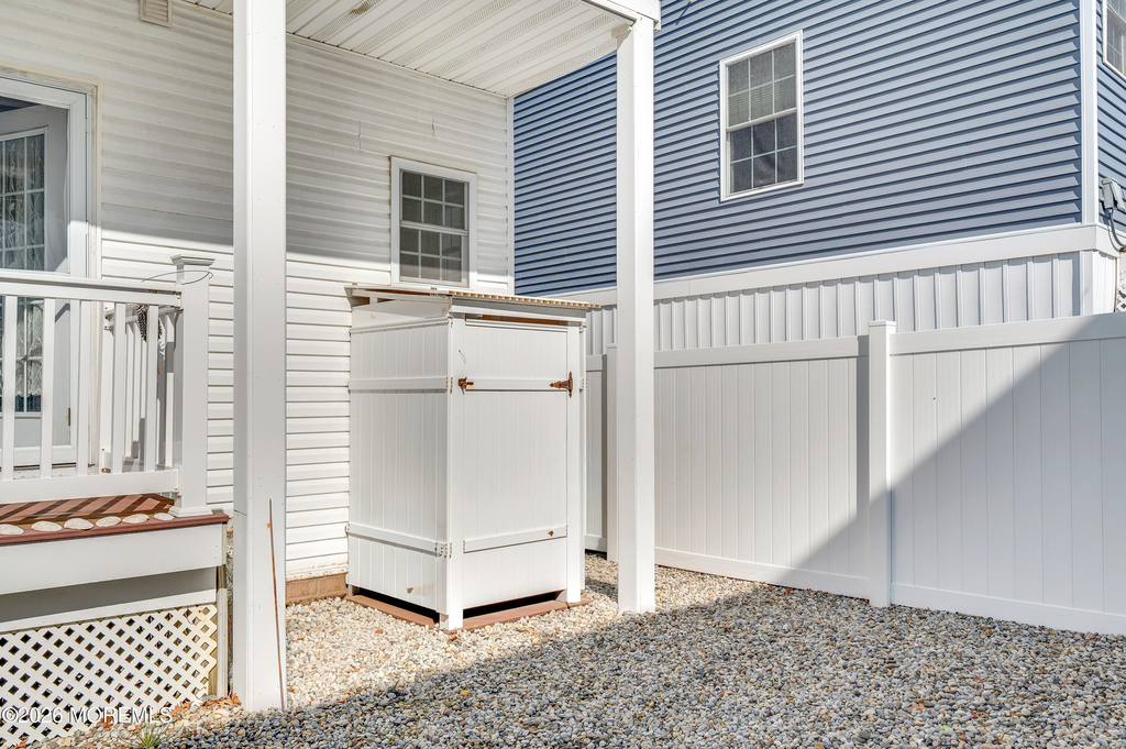 8 Nichols Avenue - Photo 22