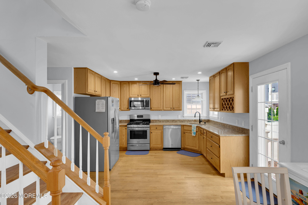 8 Nichols Avenue - Photo 6