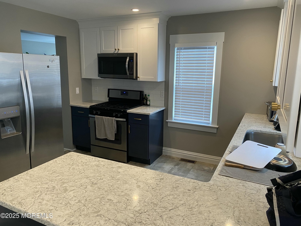 119 18th Avenue - Photo 5