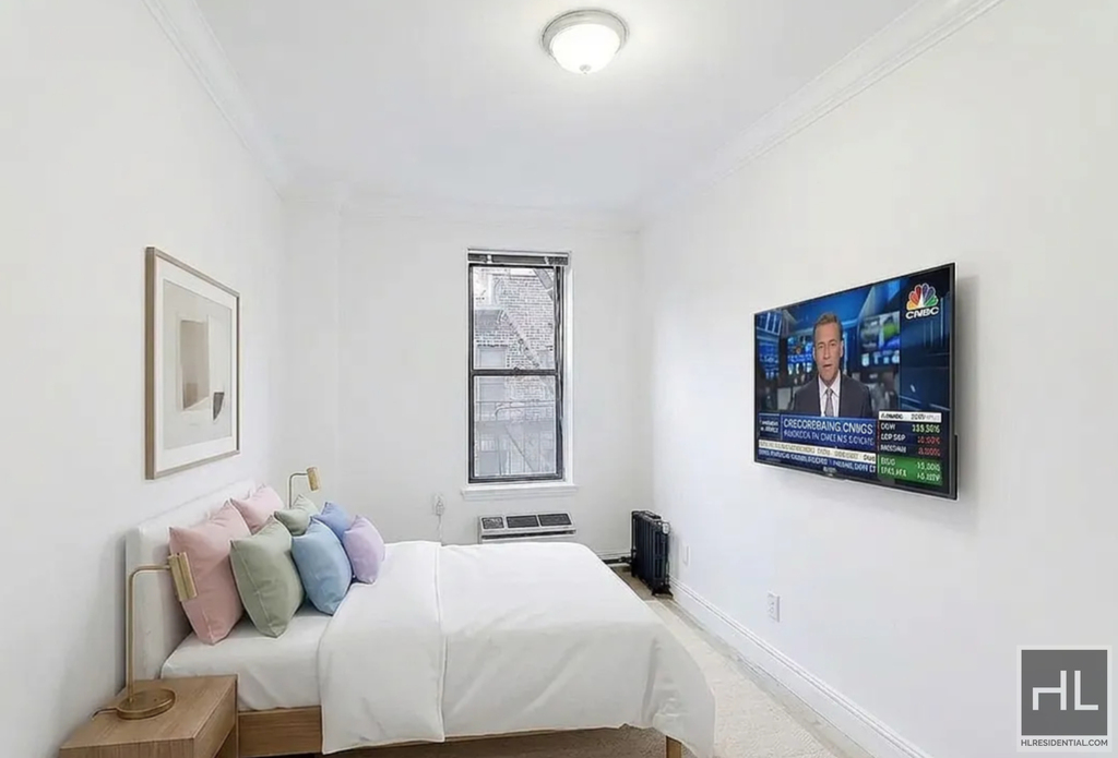 East 83 Street - Photo 0