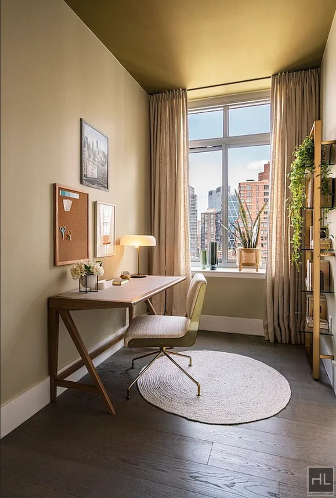 West 47th Street - Photo 3