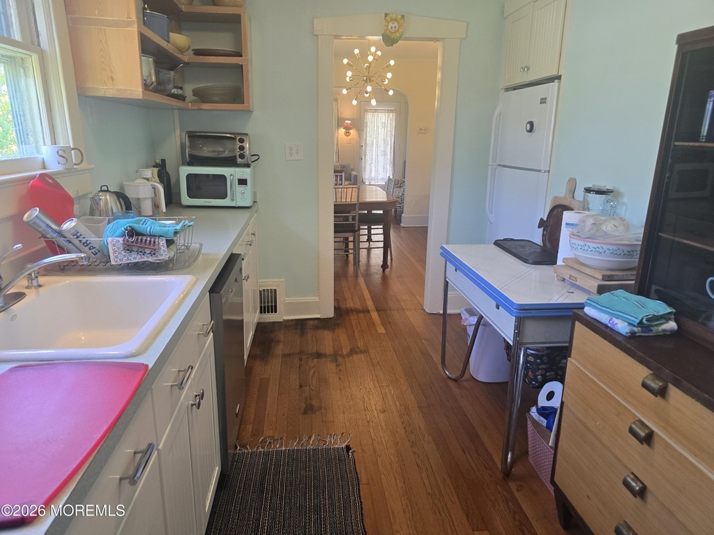 46 Evergreen Avenue - Photo 10